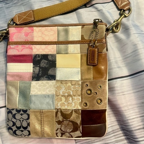 Coach Ltd Patchwork Canvas Leather Suede Crossbody Bag in GooD Condition - Picture 1 of 12
